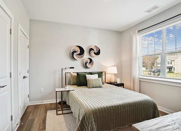 Comfortable Bedroom at Zora University, Charlotte, NC, 28213