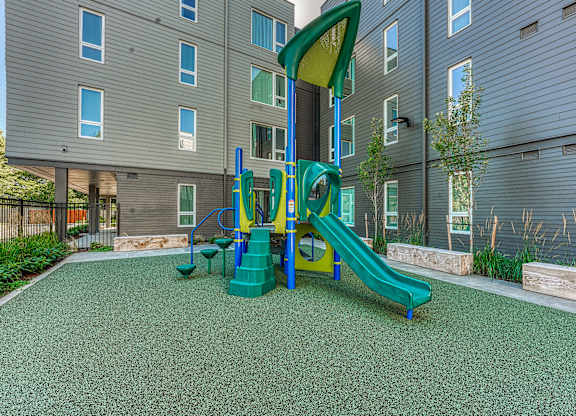 Playground at Terracina Vista, Portland Oregon