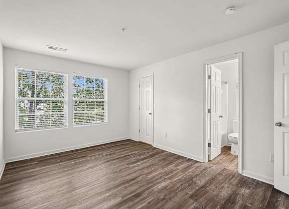 Find your perfect 2- or 3-bedroom standard market apartment home.