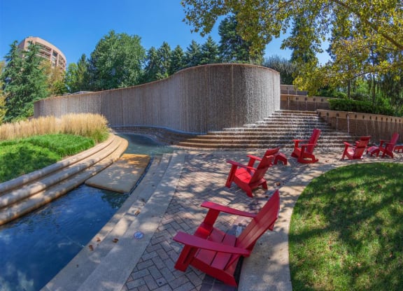 Outdoor Walking Path at The Paramount, Virginia