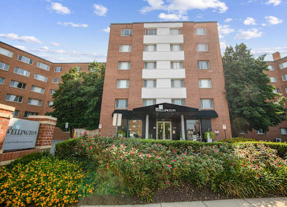 A tall brick building at Wellington Apartments, Arlington, Virginia