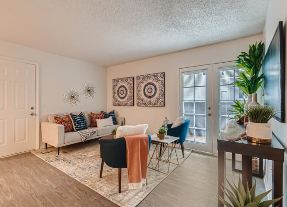 Sixteen60 living room view platinum unit