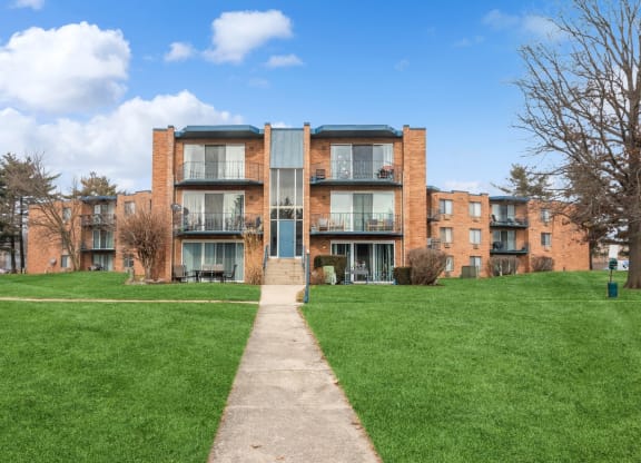 our apartments are located in the heart of the city at The Reserve on Washington, Illinois, 60565