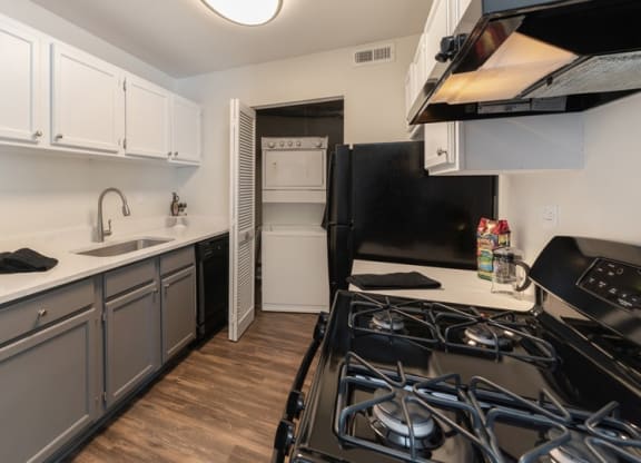 Kitchen area at The View Apartments St Charles, St Charles, IL