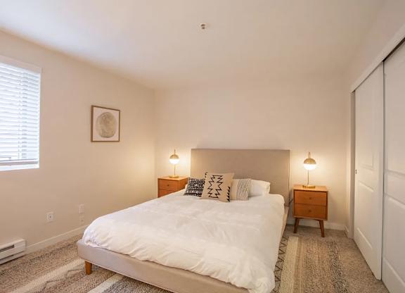 Comfortable Bedroom With Closet at Miramonte Lodge, Milwaukie, OR, Oregon