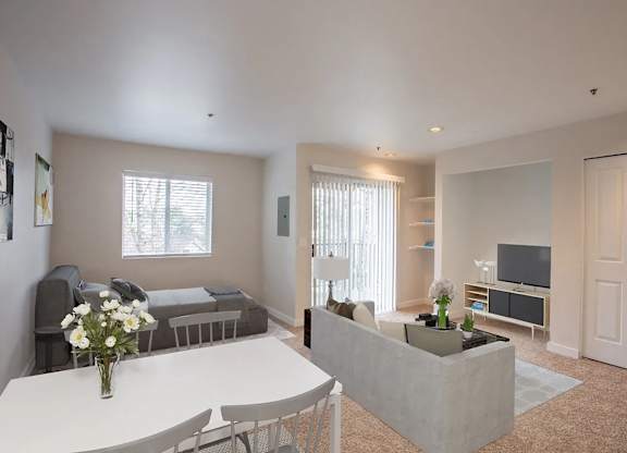 Living Room Come Dining Area View at Miramonte Lodge, Milwaukie, 97222