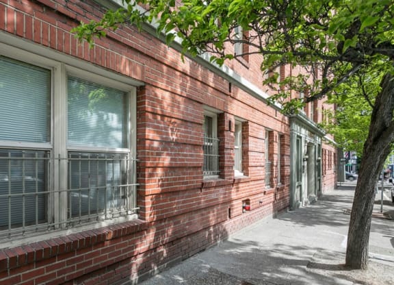 Exterior Landscape at The Windham Apartments, Washington, 98121