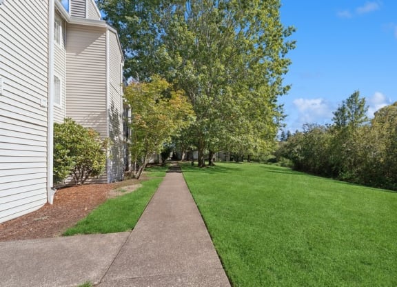 a view of the nature around the apartments at Murrayhill Park, Beaverton Oregon