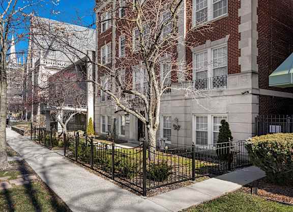 A tree-lined exterior of Pleasant Oaks at Pleasant Oak Apartments, Oak Park