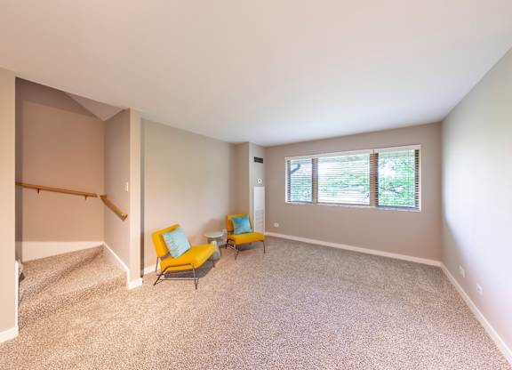 room with a carpeted floor at Oak Park City, Oak Park Illinois