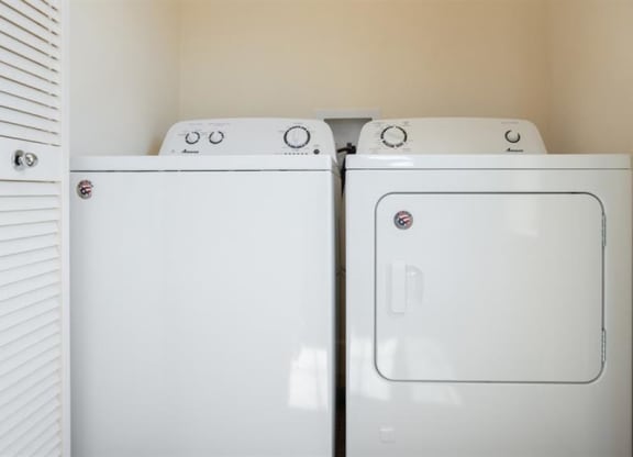Washer And Dryer at ReNew Atascadero, California, 93422