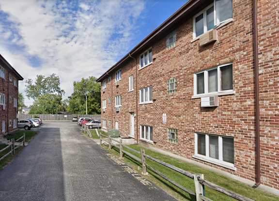 Driveway between two brick buildings at The Countryside, Illinois, 60525?