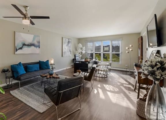 Living room at The Clarendon Apartment Homes, Clarendon