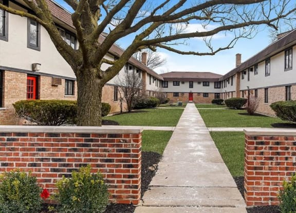 Walk way at The Clarendon Apartment Homes, Clarendon
