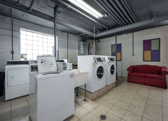 Laundry facilities at Evelyn Apartments, Oak Park, 60304