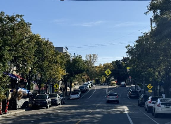 Street View of the Shops at Linden Hills