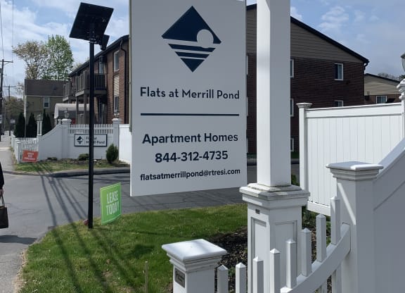 an outdoor sign for Flats at Merrill Pond at Flats at Merrill Pond, Massachusetts, 01607
