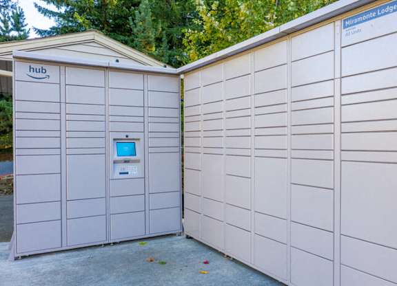 Parcel Pending Lockers at Miramonte Lodge, Milwaukie