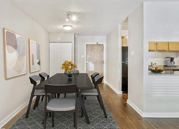 dining room with a table and chairs at Oak Park City, Illinois