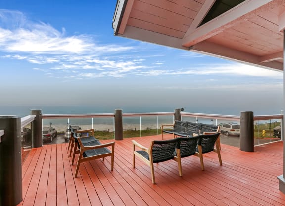 Deck overlooking the ocean  at OceanAire Apartment Homes, Pacifica, CA