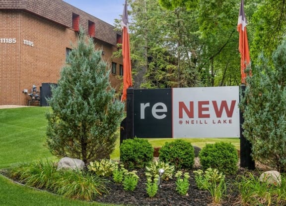 Property Signage at ReNew at Neill Lake, Eden Prairie, MN