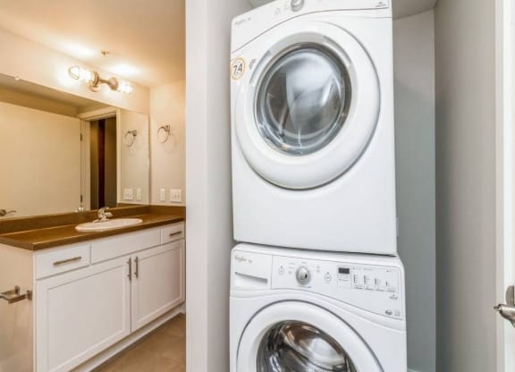 Laundry at Rocket Transfer Lofts, Iowa