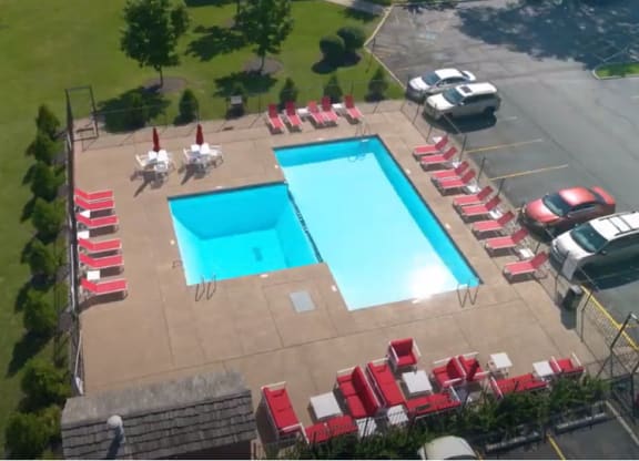 Pool at The Clarendon Apartment Homes, Clarendon