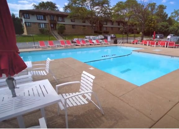 Pool at The Clarendon Apartment Homes, Clarendon