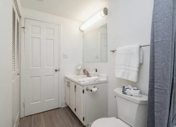 Luxurious Bathroom at Williamsburg South, Pennsylvania, 15228