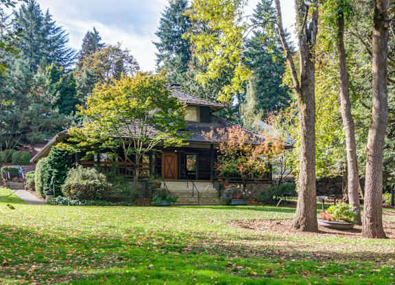 Exquisite Exterior at Miramonte Lodge, Milwaukie, Oregon