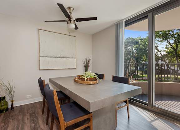 Elegant Dining Space at ReNew Wheaton Center, Wheaton, IL 60187