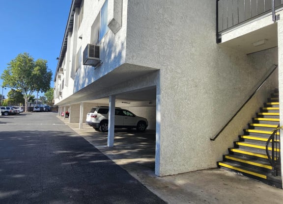 Parking exterior at Alturas Paso Robles Apartment Homes, Paso Robles