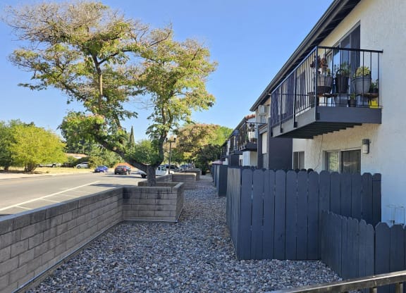 apartment exterior at Alturas Paso Robles Apartment Homes, Paso Robles, California