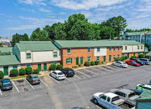 Shron West exterior view at Sharon West, Charlotte, NC 28210