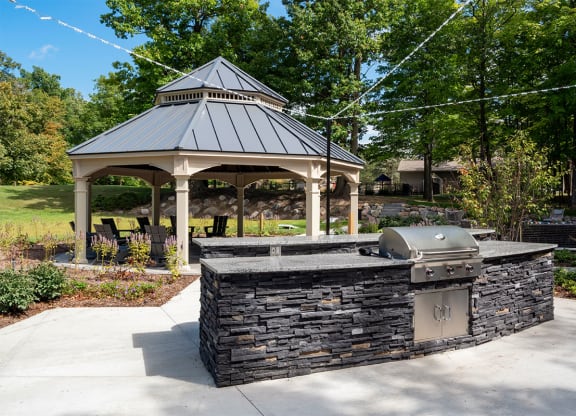 Community Grill Stations at Ascent at Farmington Hills, Michigan