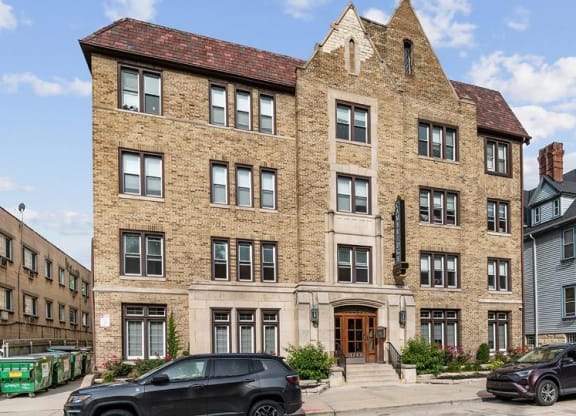 Property Exterior at Cambridge Manor Apartments, Milwaukee, Wisconsin