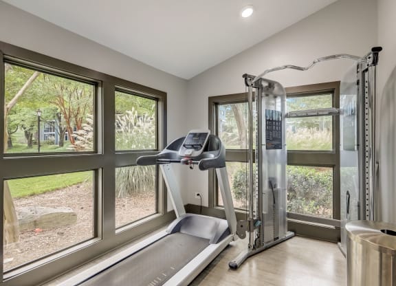 Wynnwood Vinings Atlanta fitness center room with windows and a treadmill