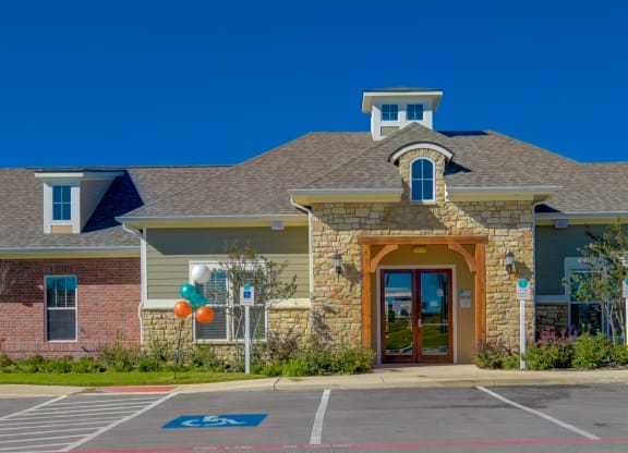 heights at converse apartments entrance into leasing center