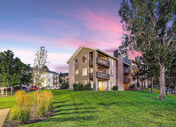 Vistas at Plum Creek | Castle Rock Apartments | Exterior