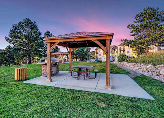 Vistas at Plum Creek | Castle Rock Apartments | Gazebo