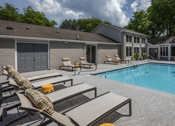 Eclipse Apartments Duluth GA pool daytime