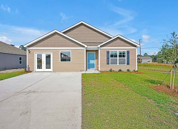 Garages Available at Seaboard at Sidbury Station, Castle Hayne, NC