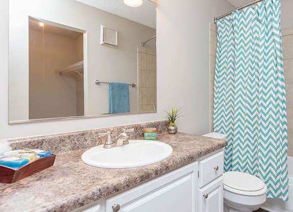 Bathroom With Bathtub at Bradford Pointe, Augusta, Georgia
