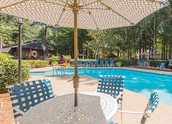 Poolside Dining Table at The Colony at South Park, Aiken, SC