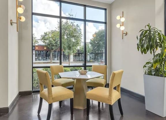 Dining Area at 17 Broad, Tennessee