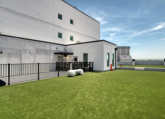 Outdoor at Vista Brooklynn Apartments, Jacksonville, FL, 32202
