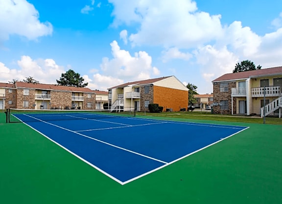 Tennis Courts at Lifestyle at Shreveport Apartments, Shreveport, LA