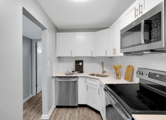 Fully Furnished Kitchen at Station JTown, Louisville