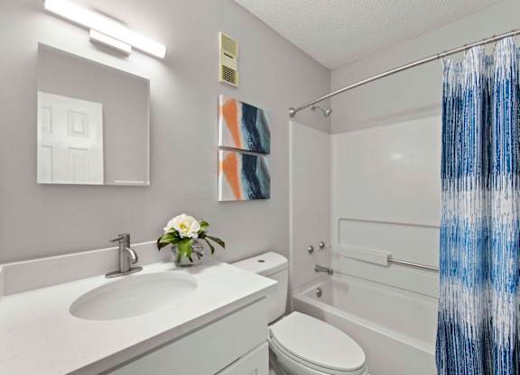 Luxurious Bathroom at Coastline Apartments, Fort Walton Beach  