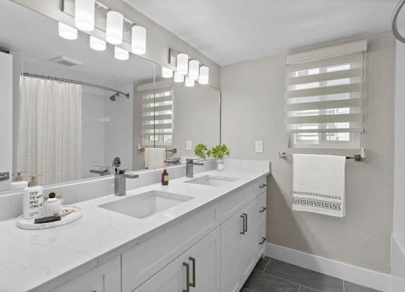 Vanity Lights at Ocean Edge @ Laguna Beach, Laguna Beach, 92651